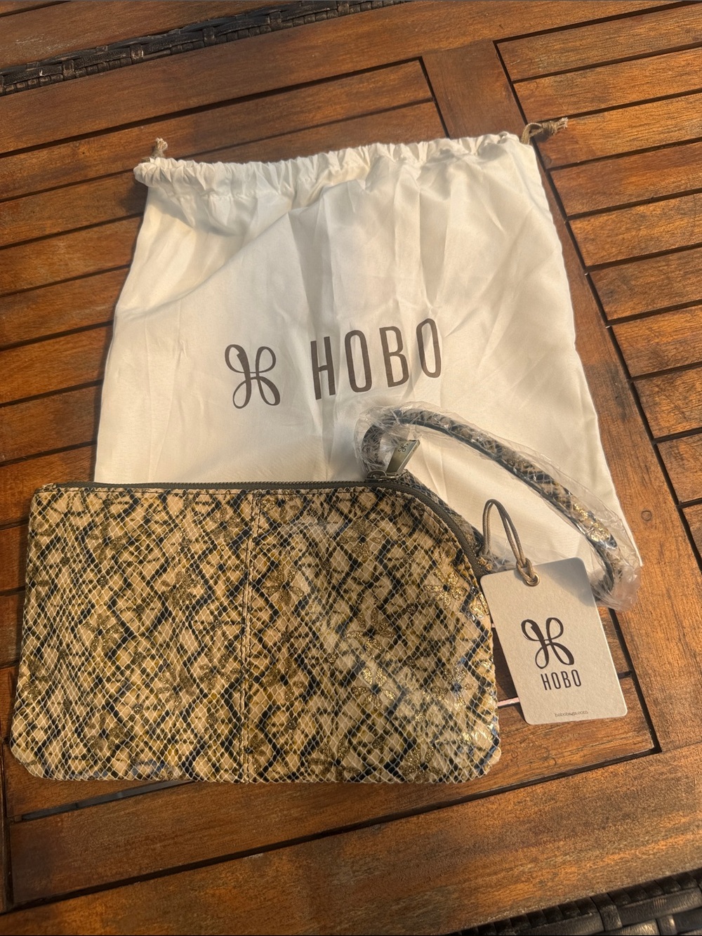 Hobo Sable Twinkle Print Leather Wristlet